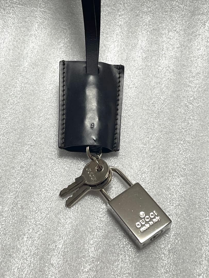 Authentic Gucci Black Leather Clochette Padlock Cadena 2 Keys Set  Bag Charm