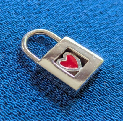 Tiffany & Co Silver 925 Red Enamel Heart Lock Pendant Top Cadena Charm Excellent