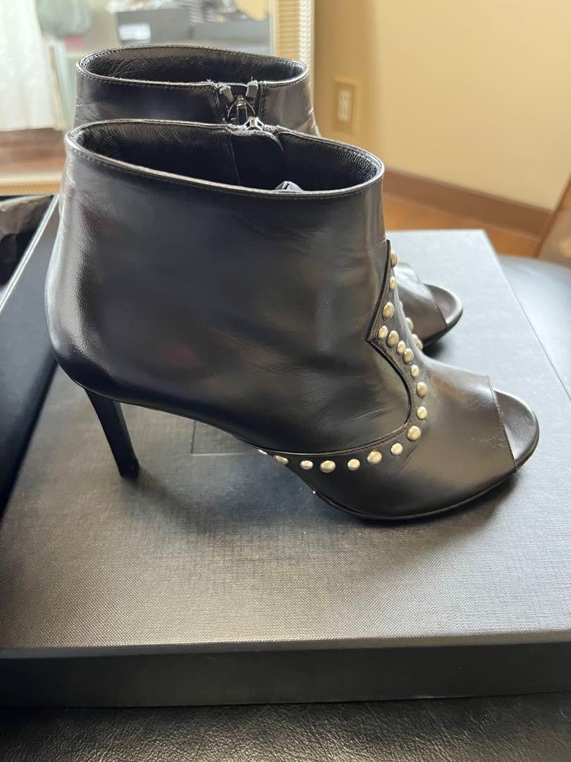 Saint Laurent Studded Boots Booties Shoes Women Size 36  US 6 Black Excellent !
