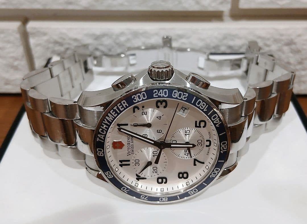 VICTORINOX SWISS ARMY Chrono Classic 241121 Chronograph Quartz Watch Date Men