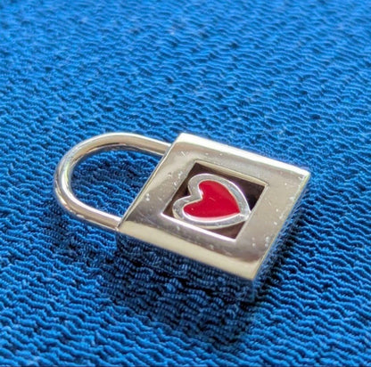 Tiffany & Co Silver 925 Red Enamel Heart Lock Pendant Top Cadena Charm Excellent