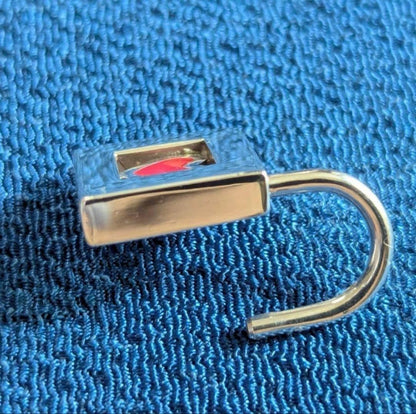 Tiffany & Co Silver 925 Red Enamel Heart Lock Pendant Top Cadena Charm Excellent