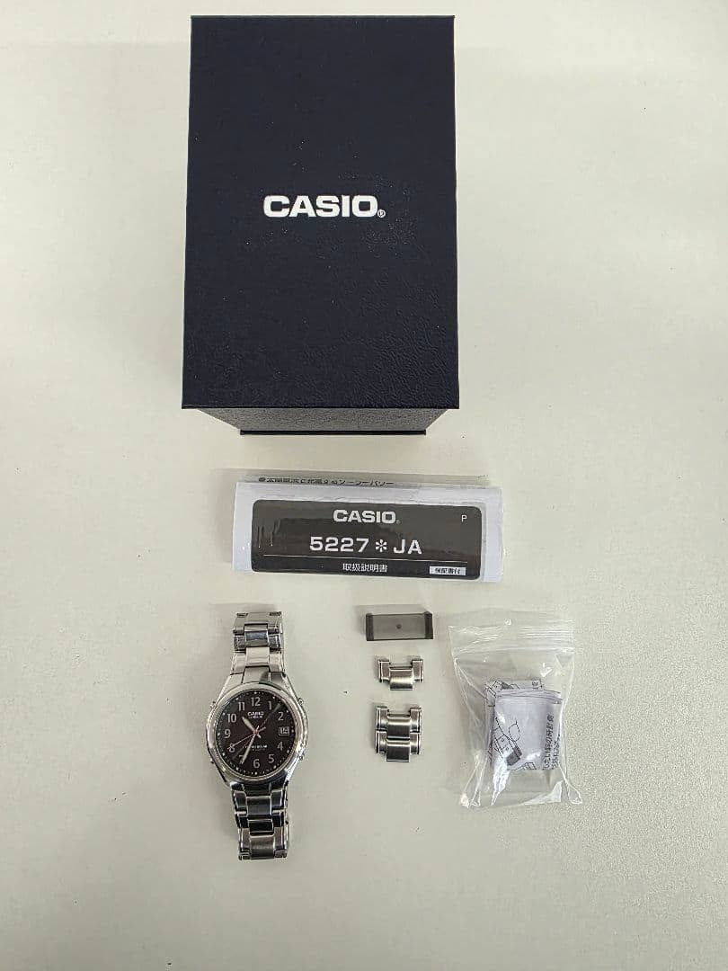 CASIO LINEAGE LIW-120 Tough Solar Radio Wave Mens Watch Black Dial Steel Strap