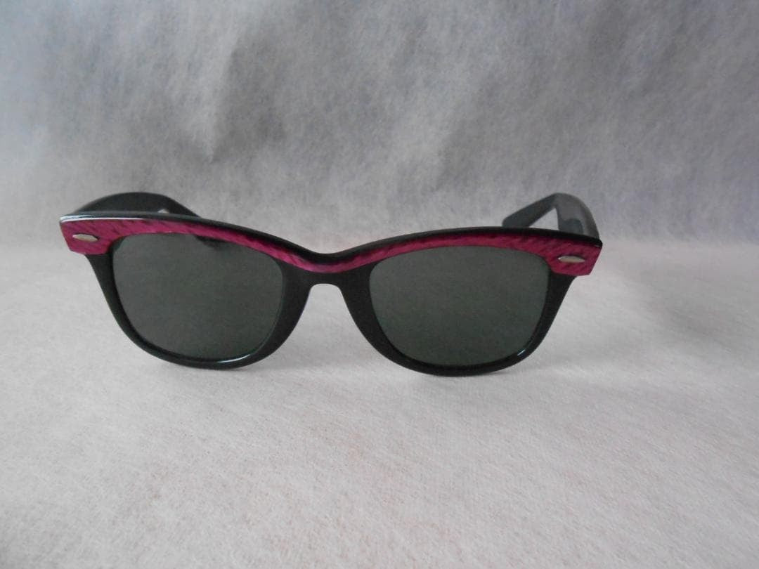 Ray Ban Vintage Wayfarer Sunglasses BL USA Pink Frame Black Lens 80s 90s Used