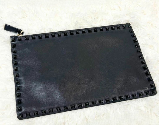 VALENTINO Garavani Rock Stud Black White Leather Clutch Hand Bag Excellent