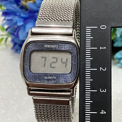 SEIKO F023-5000 Digital Quartz Watch Square Case Mesh Bracelet Silver Vintage