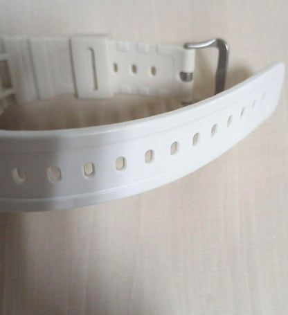 CASIO G-SHOCK DW-D5600P Mens Digital Watch White Resin 20BAR Battery Replaced