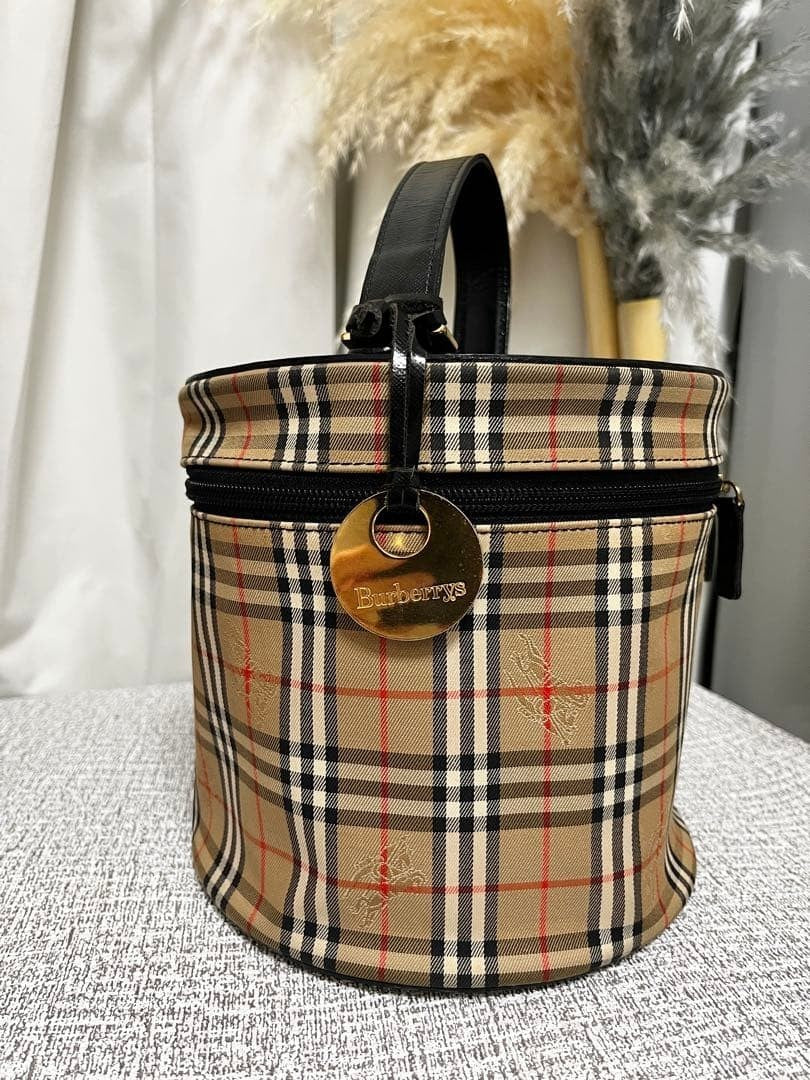 Burberrys Canvas Leather Nova Check Shadow Horse Vanity Bag Beige Hand Bag