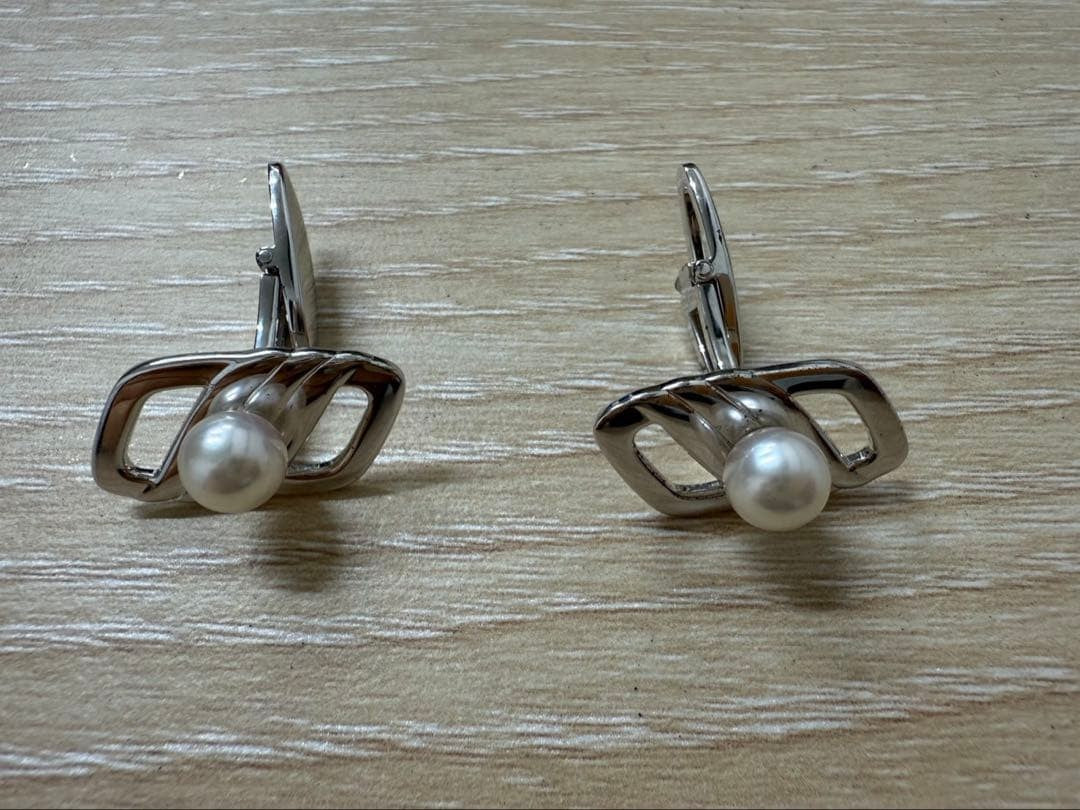 Mikimoto Authentic Silver Pearl Cufflinks Elegant Design With Case Used Japan