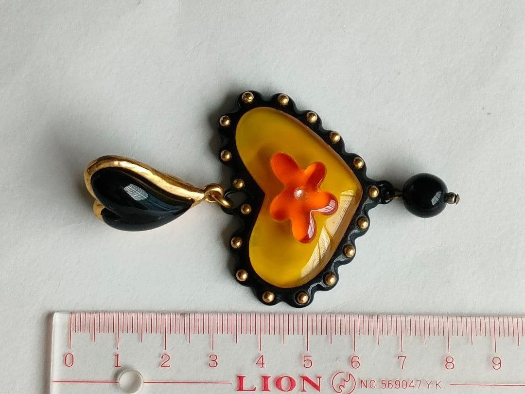 Christian Lacroix Heart Motif Pendant Top 5.0x8.2cm 2.0x3.2" Vintage Used Yellow