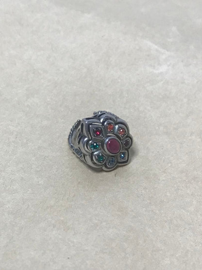 Extremely Rare Gucci Alessandro Michele Crystals Flower Ring Silver Tone Metal