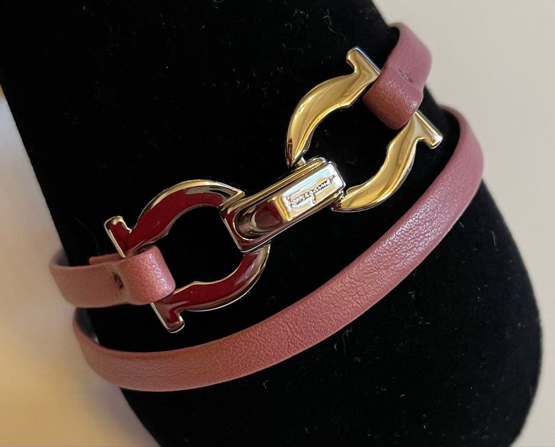 Salvatore Ferragamo Pink Leather Silver Tone Double Wrap Gancini Bracelet Choker