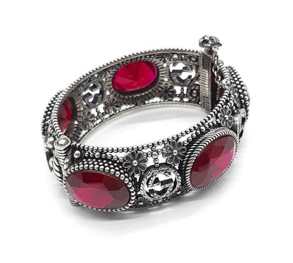 Gucci Sterling Silver 925 Interlocking GG Logo Red Gemstone Cat Head Bracelet