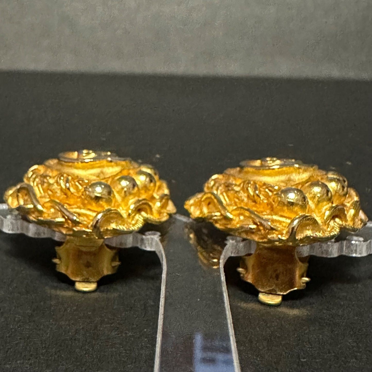 Christian Lacroix Auth Vtg Heart Motif GP Gold Clip Earrings 2.65x2.61 cm Used