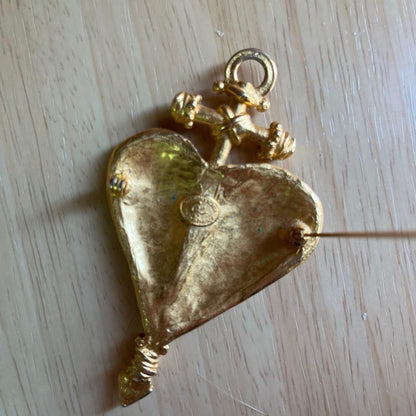 Christian Lacroix Gold Brooch Pendant Top Designer Fashion Jewelry Accessory