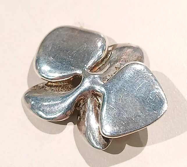 ANGELA CUMMINGS Flower Necklace Pendant Top Sterling Silver Floral Tarnish 2cm