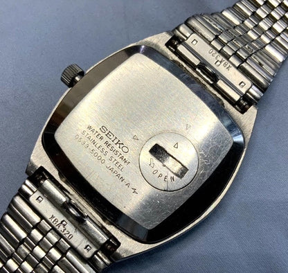 SEIKO Quartz 0533-5000 Vintage Digital LCD Watch Stainless Steel 1970s Japan