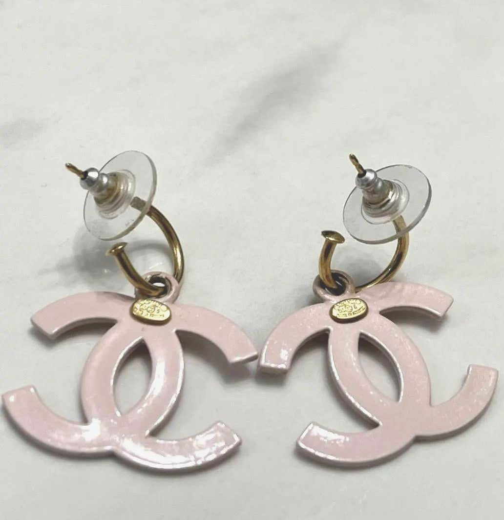 CHANEL CC Logo Swing Drop Earrings Pink Gold Tone Resin 20mm Vintage Auth Used