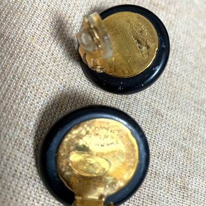 CHANEL CC Logo Shell Clip-On Earrings Black Cream Gold Tone Vintage Authentic