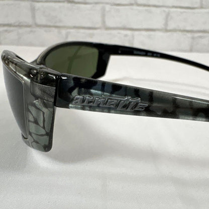 Arnette Swinger 250-9115 Sunglasses Black Marble Frame Green Lens Made in Italy