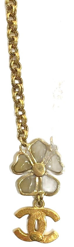 CHANEL CC Logo Flower Pendant Necklace Gold Tone Crystal Cream Enamel Authentic