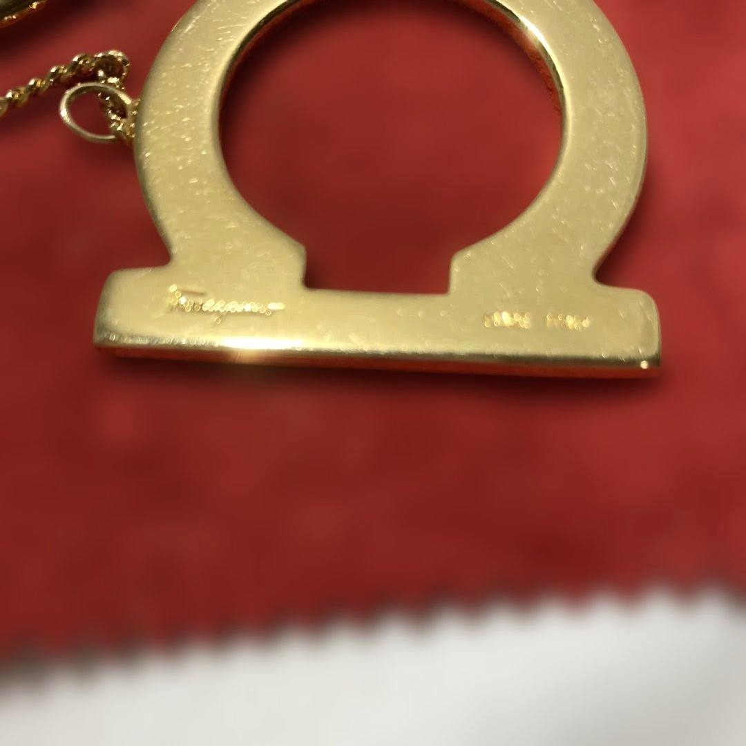 Salvatore Ferragamo Gancini Scarf Ring Gold Tone Italy Box Vintage Accessory