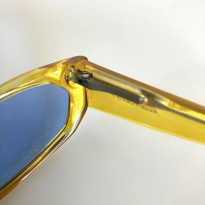ARNETTE Mantis Vintage Sunglasses Yellow Clear Frame Blue Lens Cat Eye Italy