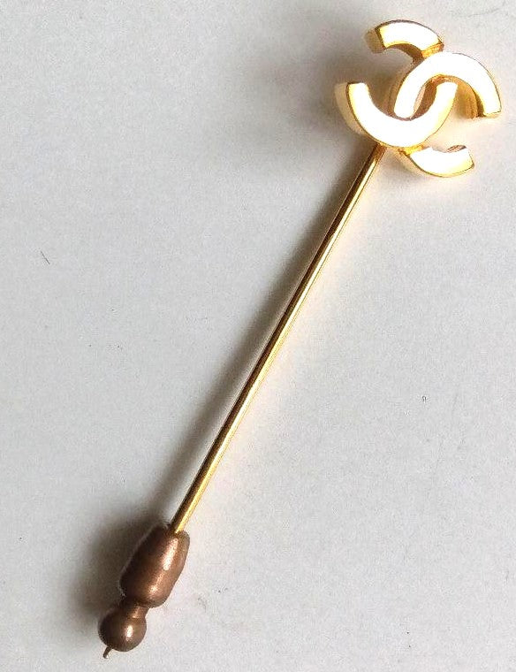 CHANEL CC Logo Gold Tone Stick Pin Brooch Lapel Hat Pin 5.5cm(2.2in) Authentic