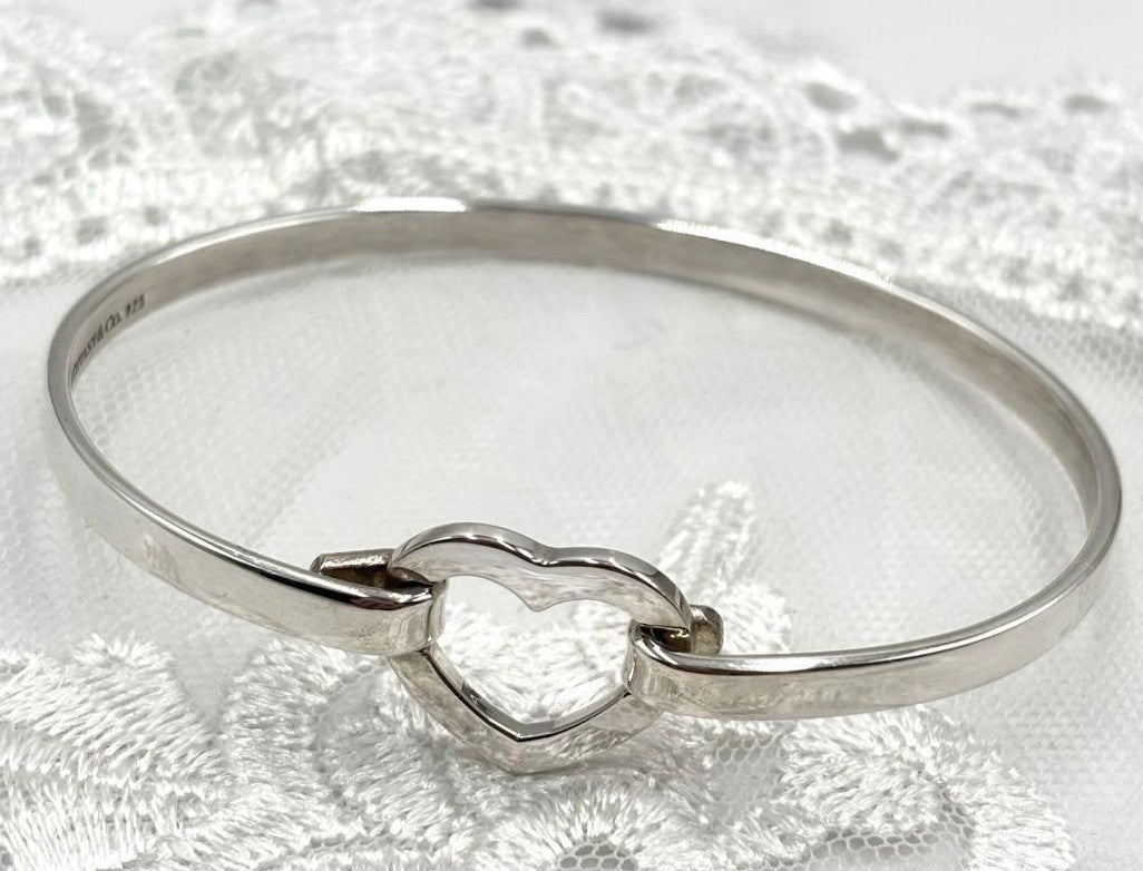 Vintage TIFFANY & Co Silver 925 Heart Bangle Bracelet L19cm 7.4in Excellent