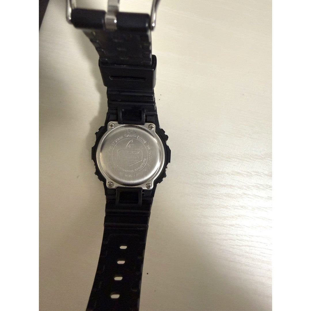 CASIO G-SHOCK DW-5600E Digital Mens Watch Black Resin Case Box Great Condition