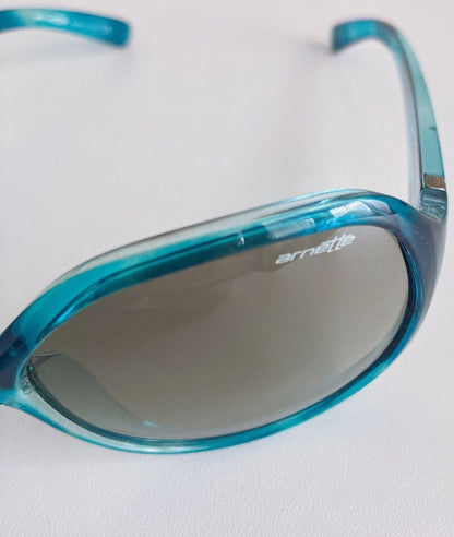 Arnette Y2K Oversized Sunglasses Clear Blue Gradation Lens Womens 4.9in Vintage