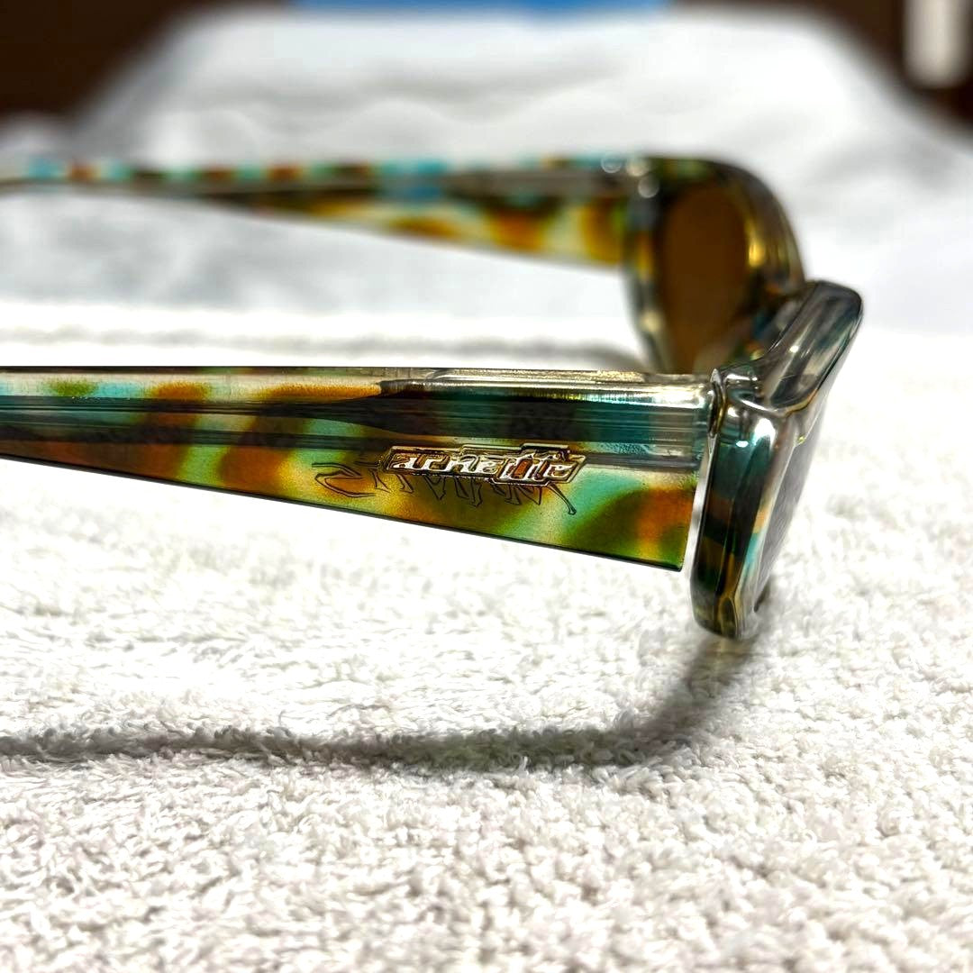 ARNETTE Mantis Vintage Sunglasses Green Camo Pattern Frame Case