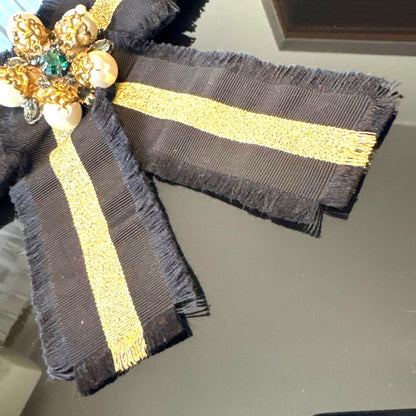 GUCCI Ribbon Bow Brooch Pin Black Gold Canvas Pearl Bijou Vintage Authentic Used