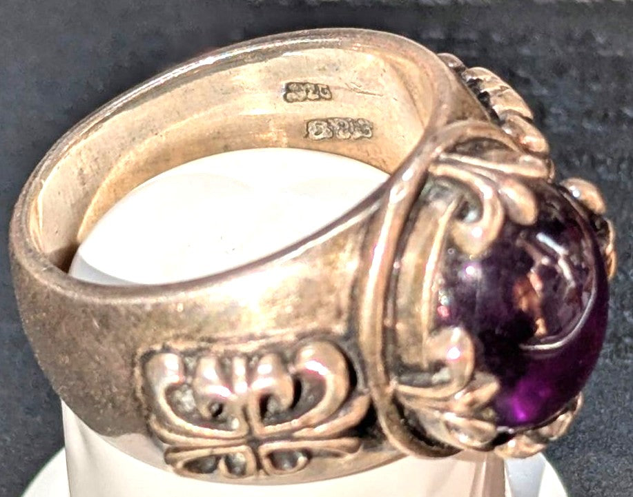 A&G Antique Silver 925 Ring Amethyst Cabochon Purple Stone Ornate VTG US11-11.5