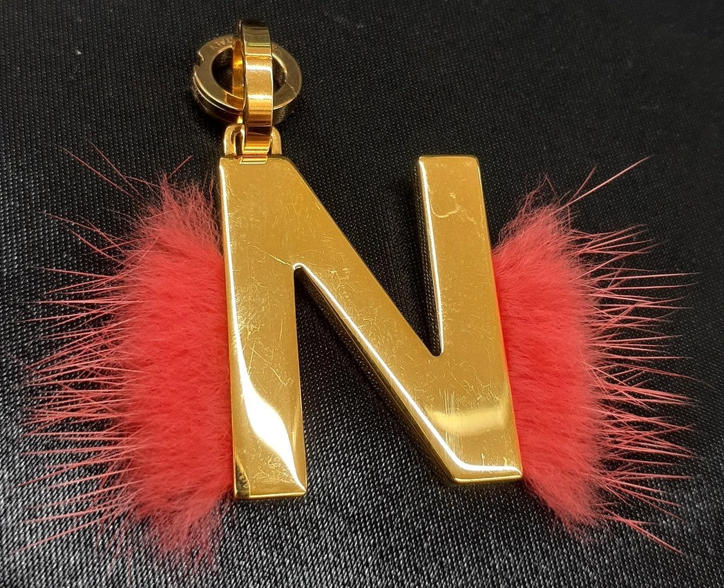 FENDI Letter N Alphabet Charm Pendant Gold Tone Red Mink Fur Keyring Italy 2in