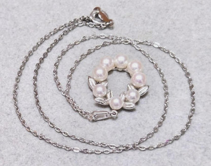 MIKIMOTO Wreath Akoya Pearl 8-Stone Pendant Necklace Silver Chain 40cm(15.7in)