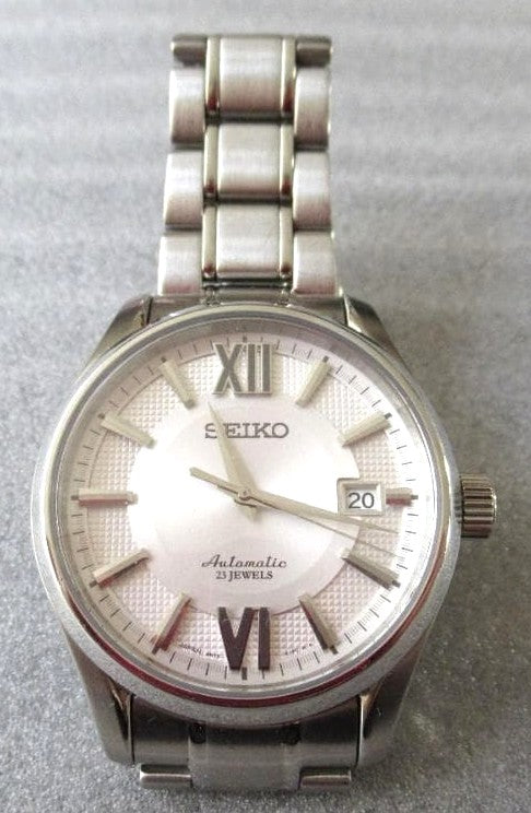 SEIKO Mechanical Automatic 23 Jewels 6R15 Watch White Dial Silver SS Band Used