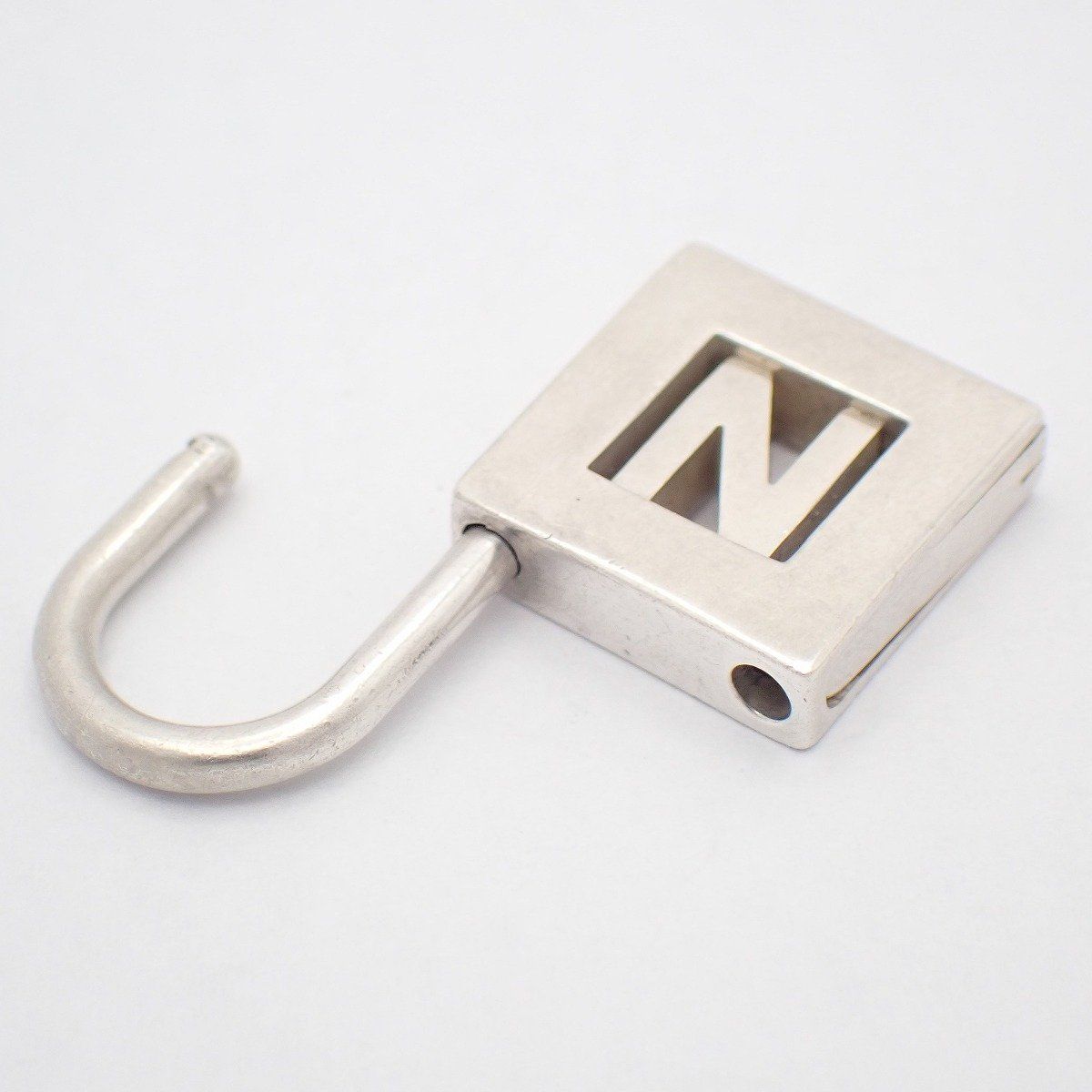 Tiffany & Co Sterling Silver 925 Padlock Cadena Necklace Top Charm Alphabet N