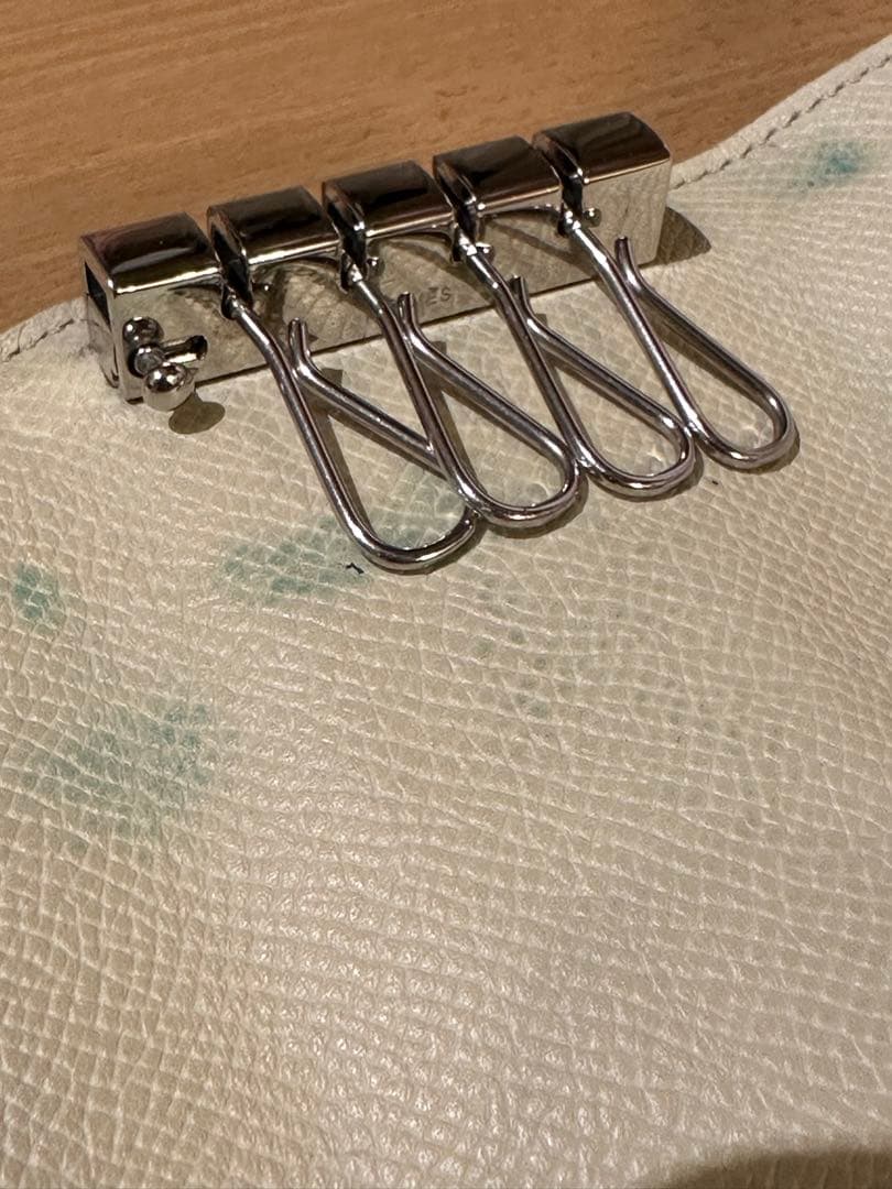 HERMES Paris 4-Hook Key Case Key Holder Cream Epsom Leather Made in France