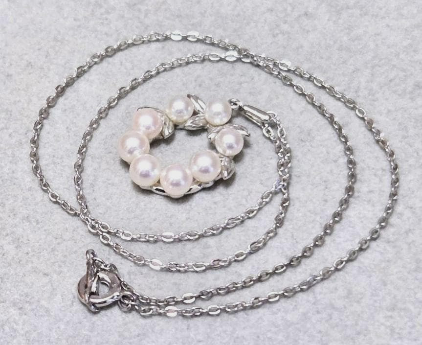 MIKIMOTO Wreath Akoya Pearl 8-Stone Pendant Necklace Silver Chain 40cm(15.7in)
