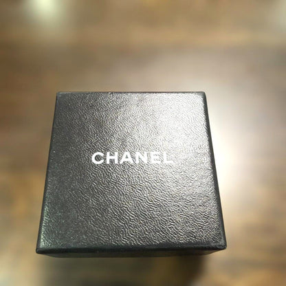 CHANEL CC Logo Star Motif Black Enamel Gold Tone Clip-On Earrings Authentic Used