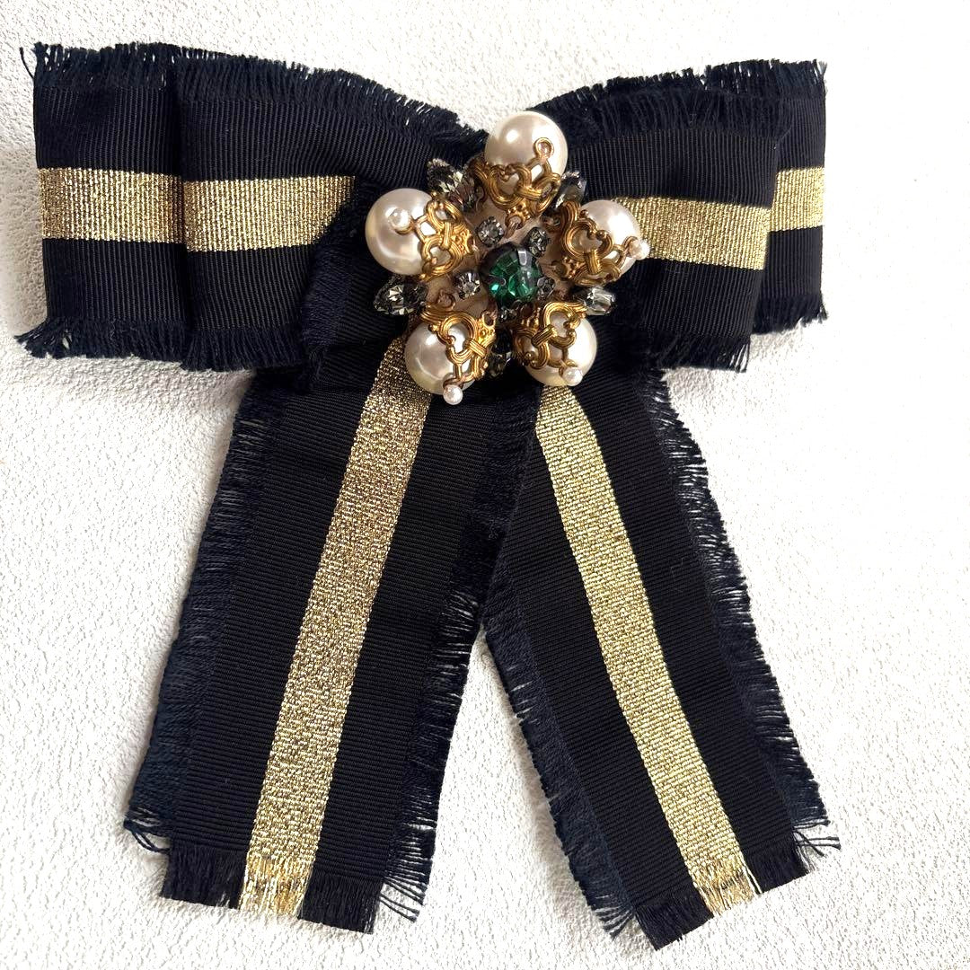 GUCCI Ribbon Bow Brooch Pin Black Gold Canvas Pearl Bijou Vintage Authentic Used