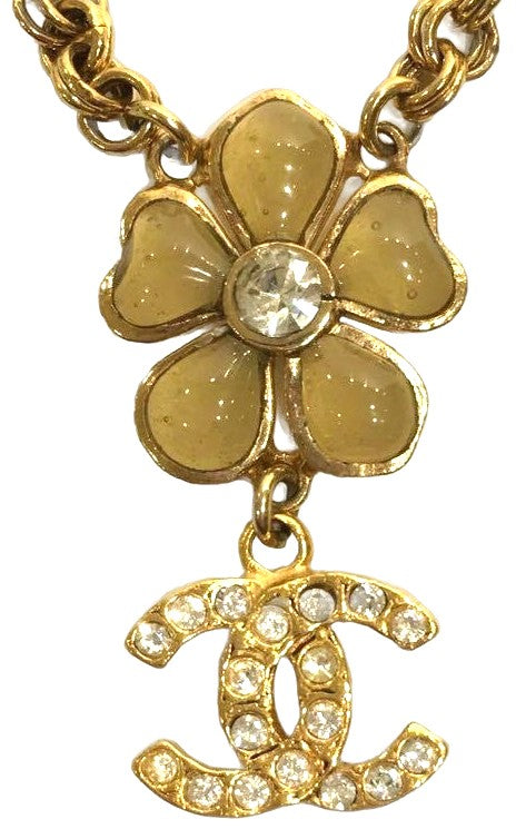 CHANEL CC Logo Flower Pendant Necklace Gold Tone Crystal Cream Enamel Authentic