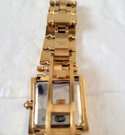 GIVENCHY Paris Square Gold Tone Women Watch Quartz REG1 558962 Swiss Made Vintag