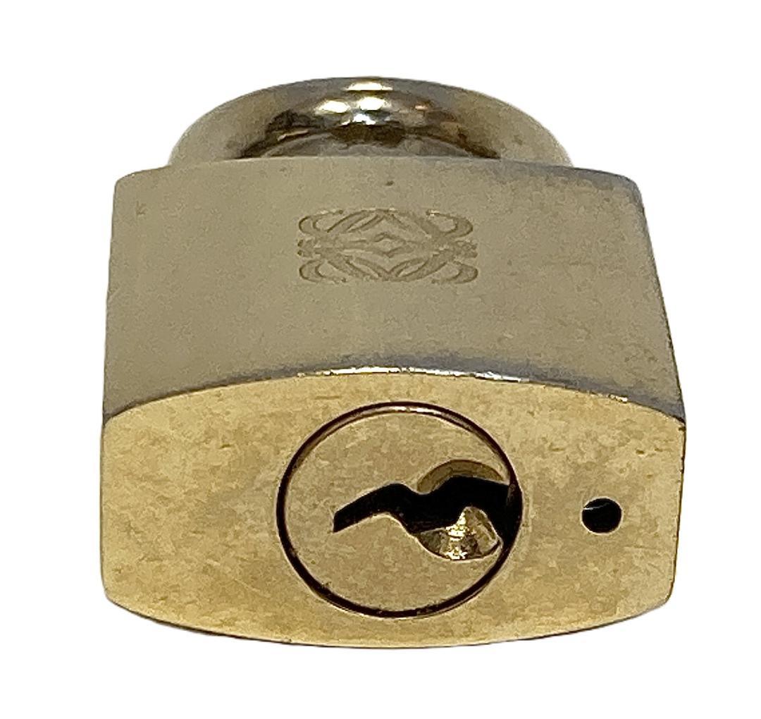 Loewe Cadena Padlock Key Clochette Gold Tone Bag Charm 3.7x2x1 cm 1.5x0.8x0.4"