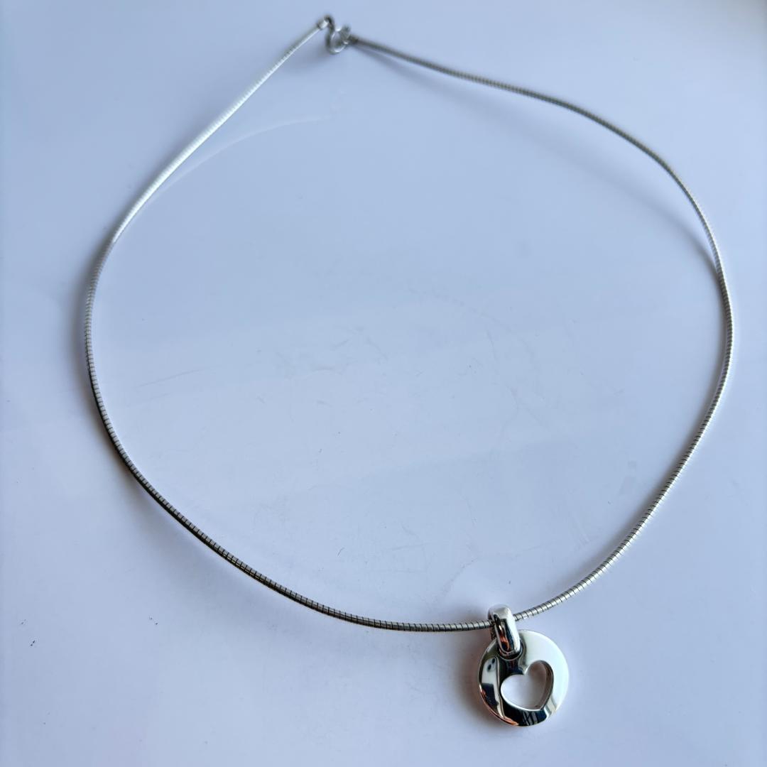 Excellent Tiffany & Co Silver 925 Cutout Heart Round Necklace Snake Chain 39cm