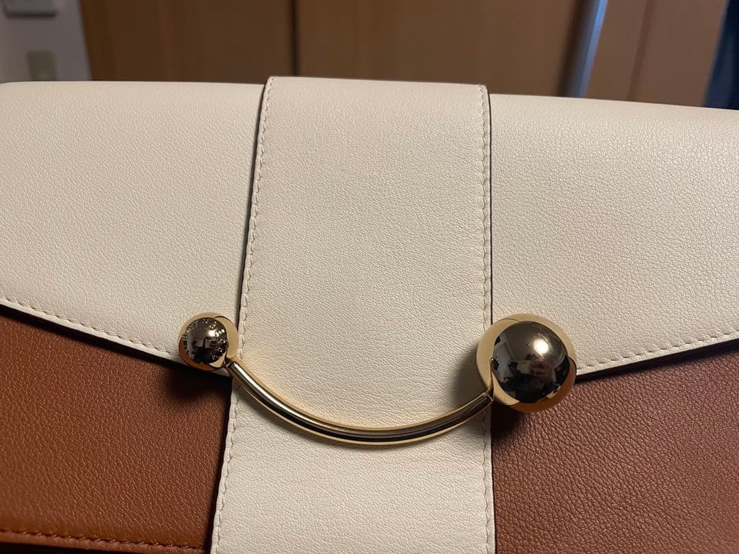 Strathberry East/West Mini Bag White Brown Bicolor Leather Gold Chain Crossbody