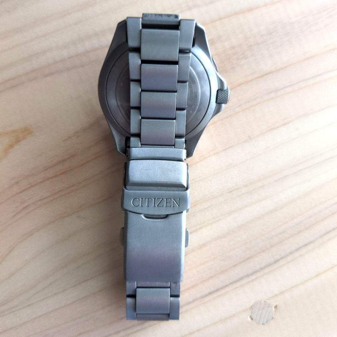 CITIZEN Eco-Drive Titanium Radio Controlled Solar Watch Day-Date Black Dial Used