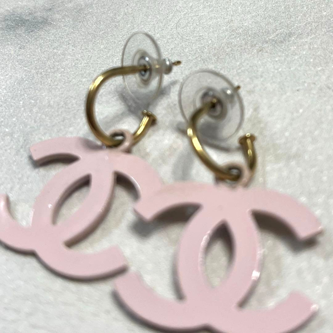 CHANEL CC Logo Swing Drop Earrings Pink Gold Tone Resin 20mm Vintage Auth Used