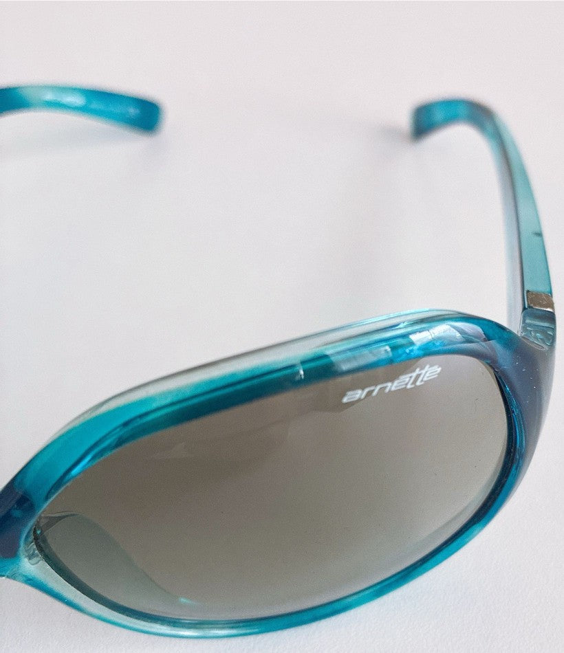 Arnette Y2K Oversized Sunglasses Clear Blue Gradient Lens Women Japan Vintage